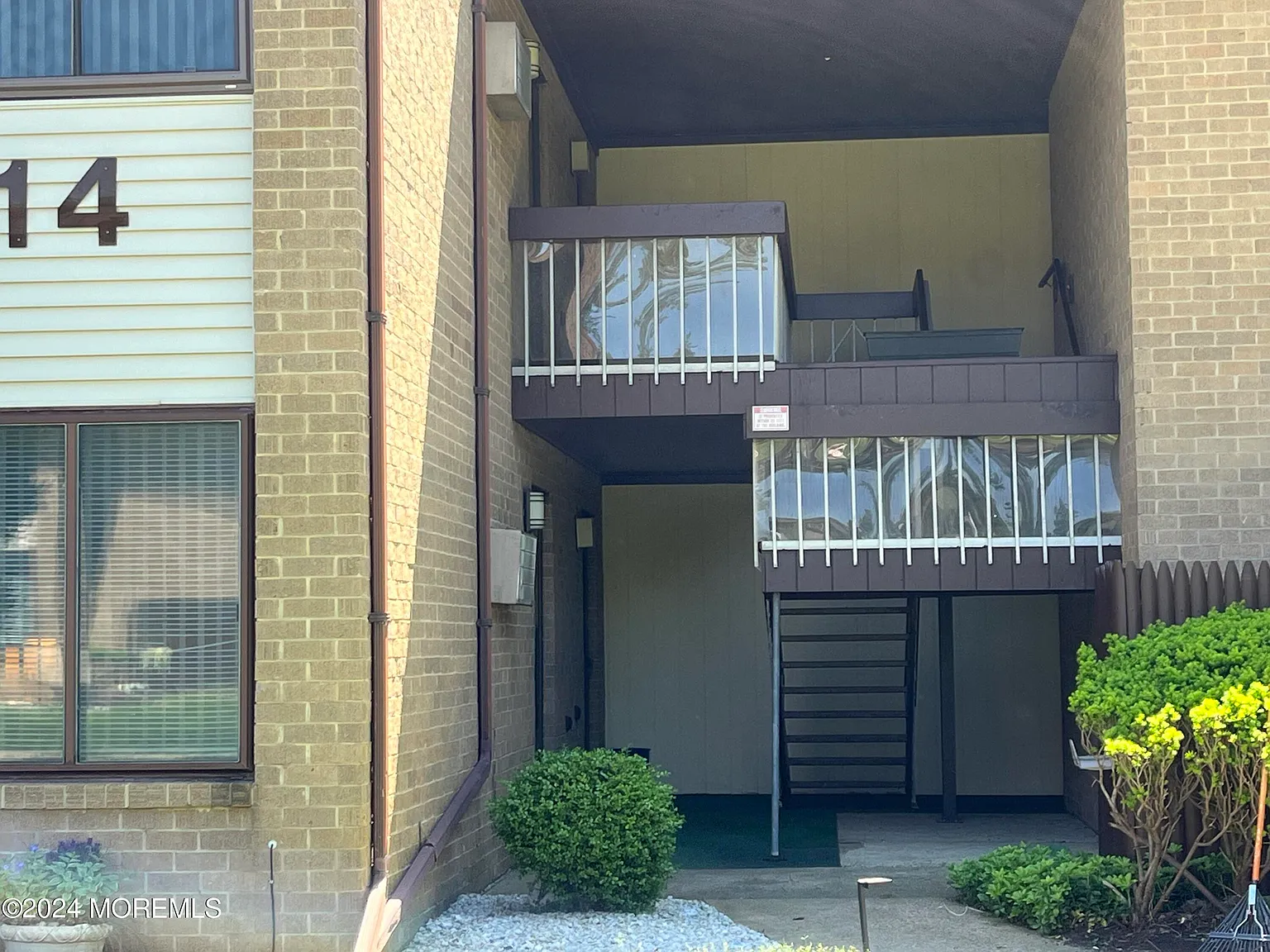 2 bed, 1130 sqft, $2,200 — Photo 1