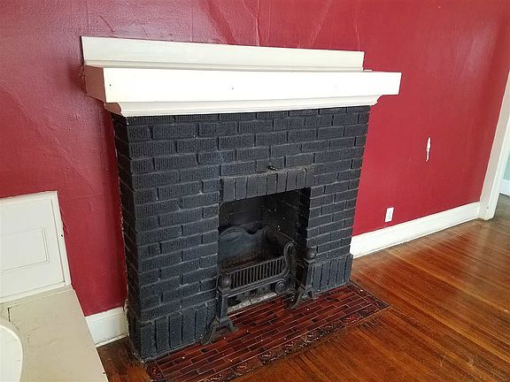 5th image of 124 W Crawford St