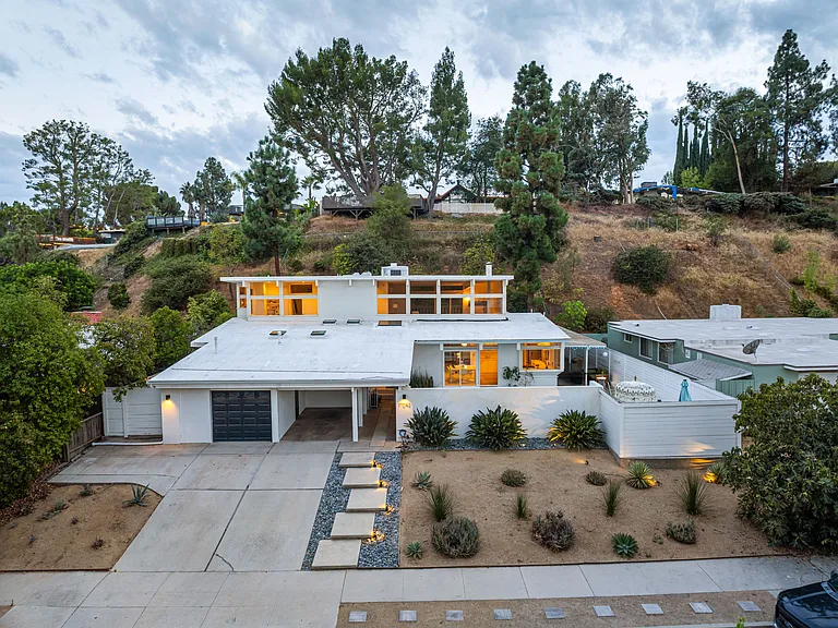 17042 Lisette St — Photo 74