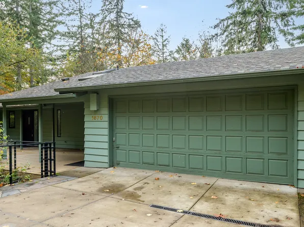 1670 Kona St, Eugene, OR 97403
