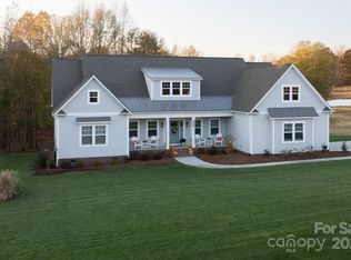 501 Edmunds Ln, Clover, SC 29710