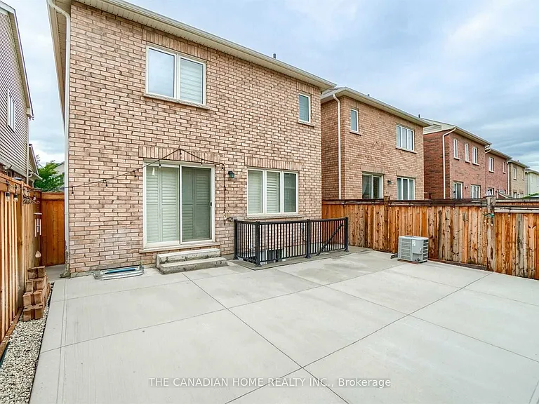 36 Enford Cres #BSMNT — Photo 25