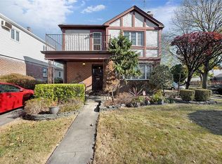 7653 168th St, Fresh Meadows, NY 11366