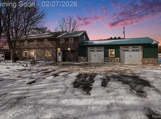 9631 Byron Rd, Howell, MI 48855