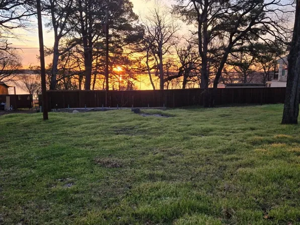 Laura St, Denton, TX 76208