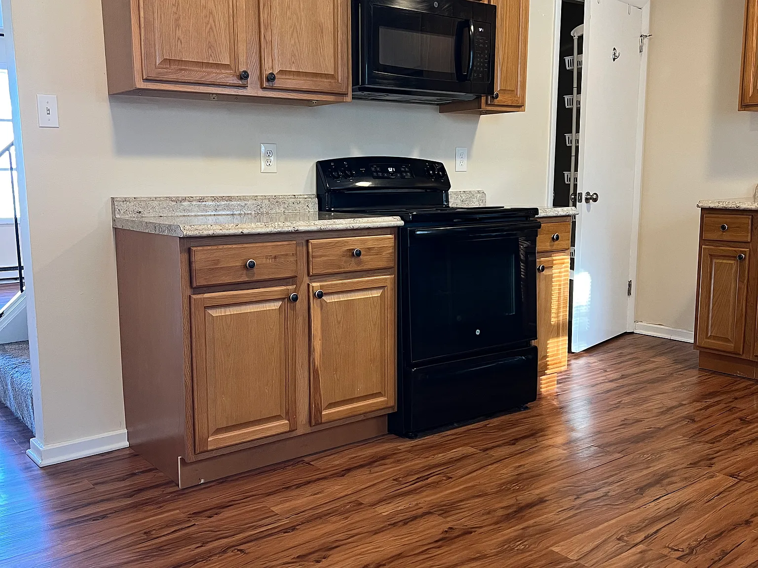 508 Berkshire Ln, — Photo 4