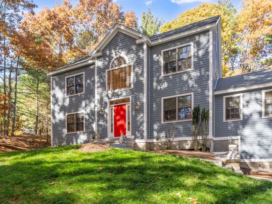 116 S Acton Rd, Stow, MA 01775