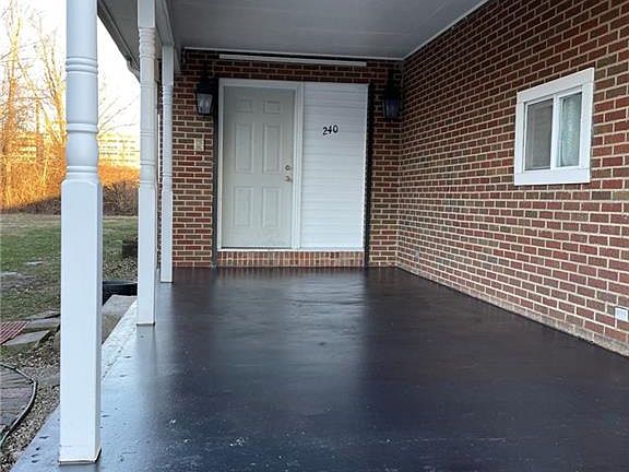 5th image of 240 Strand Ave