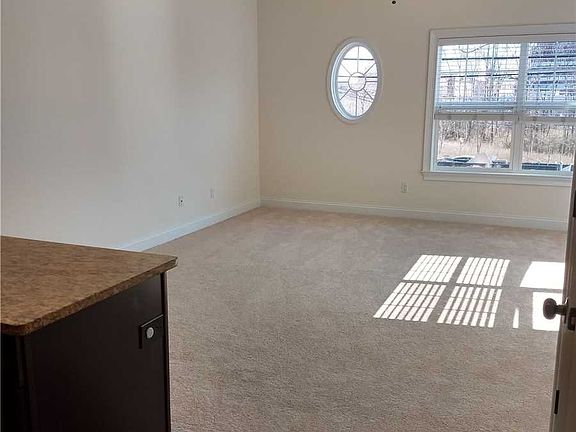 3rd image of 6 1st Ave #6