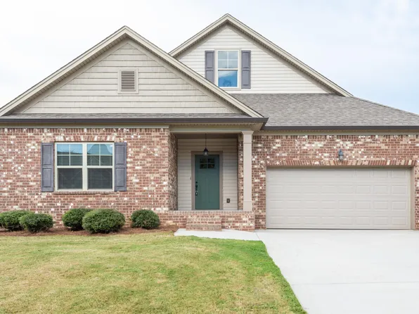 450 Quartz Dr, Chickamauga, GA 30707