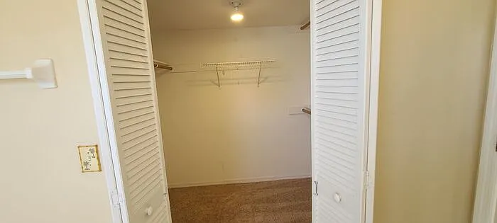 2411 Berkshire Ct — Photo 14