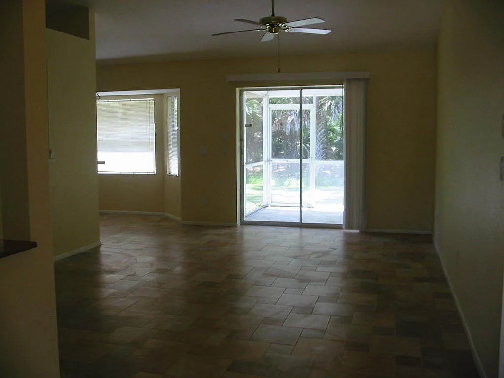 Sumter Blvd & I-75 area - $ 1950/month — Photo 4