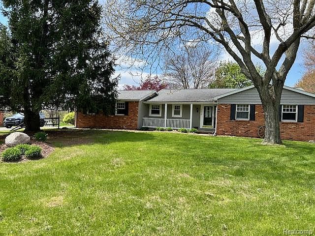 1st image of 4305 N Hickory Ridge Rd
