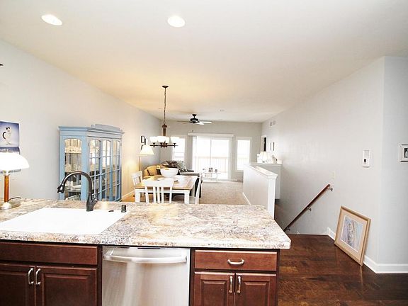 4th image of 314 Creekside Ct