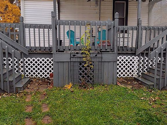 3rd image of 919 E Johnson St