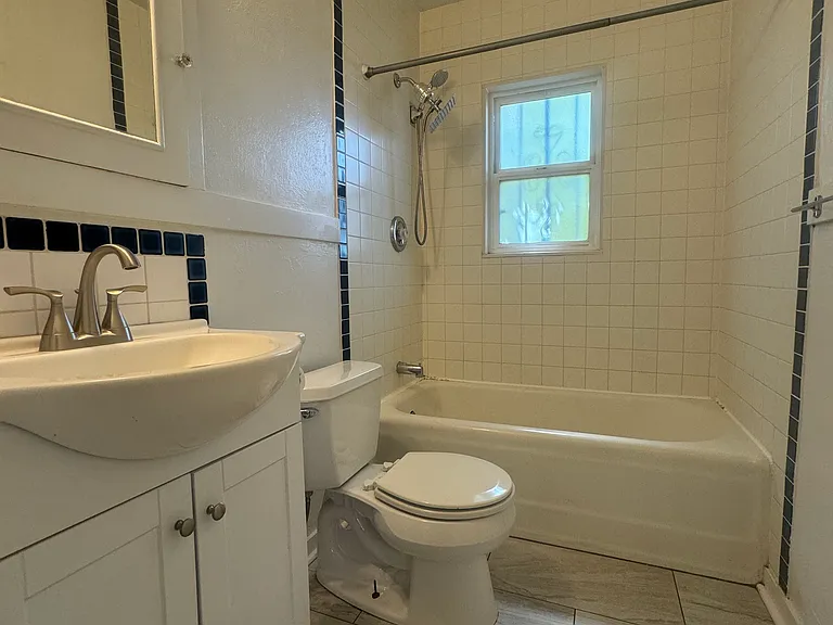 1712 Lead Ave SE #A — Photo 11
