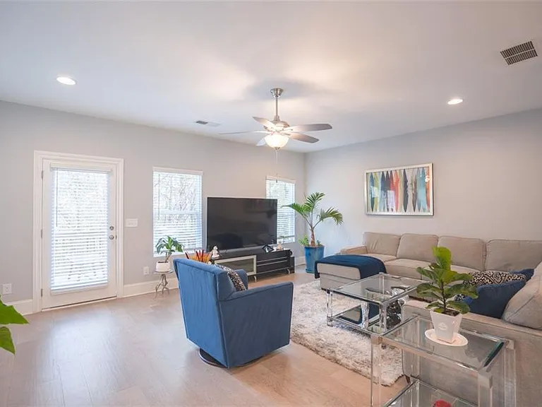 Sanford Dr NW — Photo 16