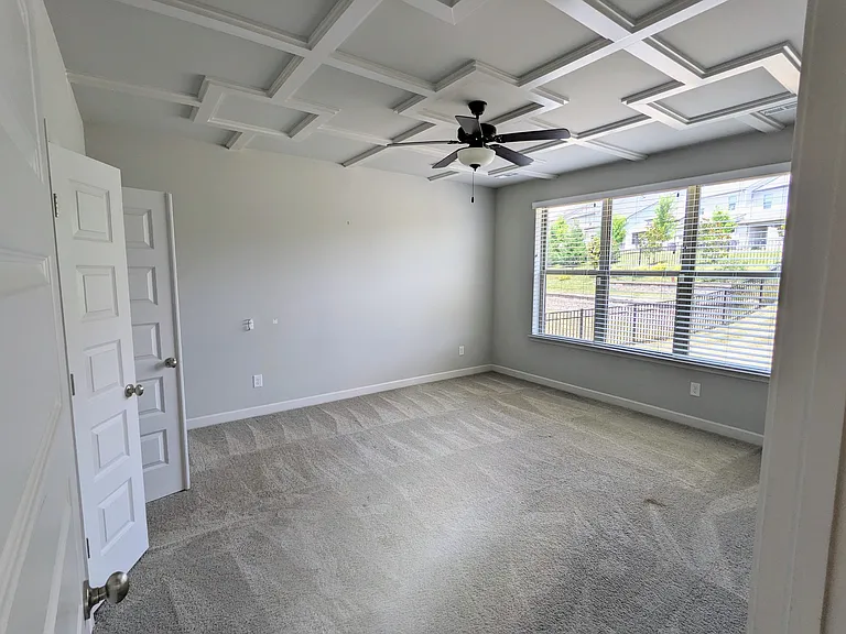 2748 Cloister Ln — Photo 8