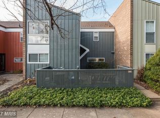 11392 Links Dr, Reston, VA 20190