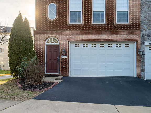 4th image of 20857 Houseman Ter