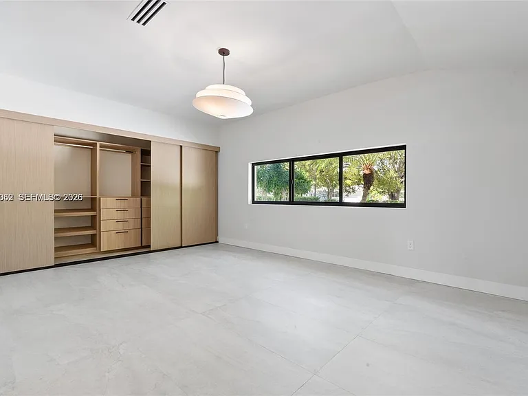 550 S Shore Dr — Photo 37