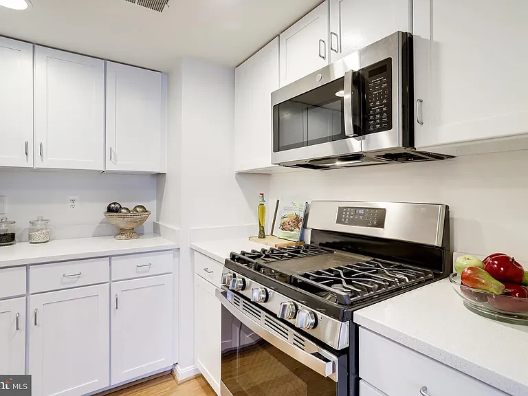 2220 Fairfax Dr #803 — Photo 16