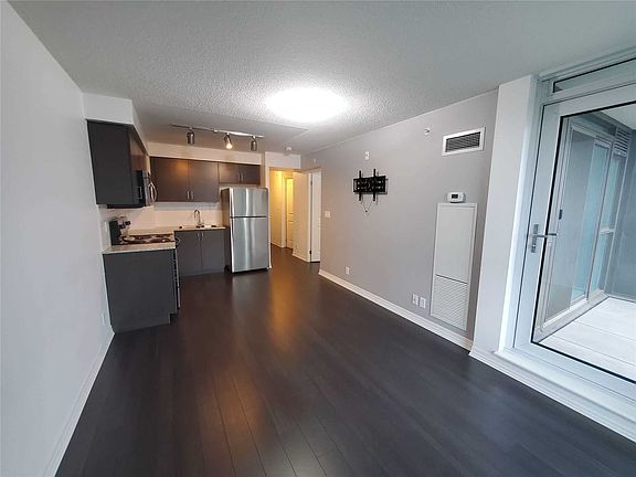 4th image of 80 Esther Lorrie Dr #607
