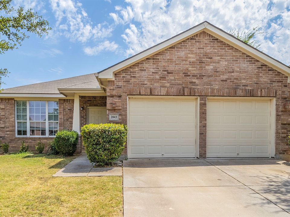1st image of 2843 Park Springs Dr
