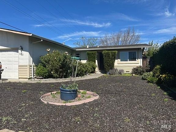 5th image of 101 Arlington Drive