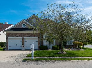 2 Strathmere St, Waretown, NJ 08758