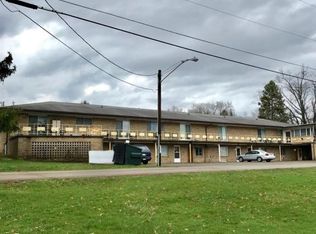 3374 Linn Dr, Zanesville, OH 43701