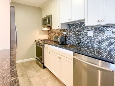 9 Hawthorne Pl APT 11J, Boston, MA, 02114