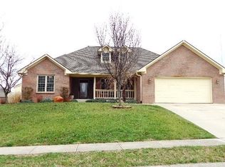 11 Downing Dr, Trafalgar, IN 46181
