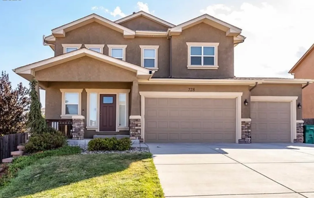 4 bed, 3799 sqft, $3,000 — Photo 1