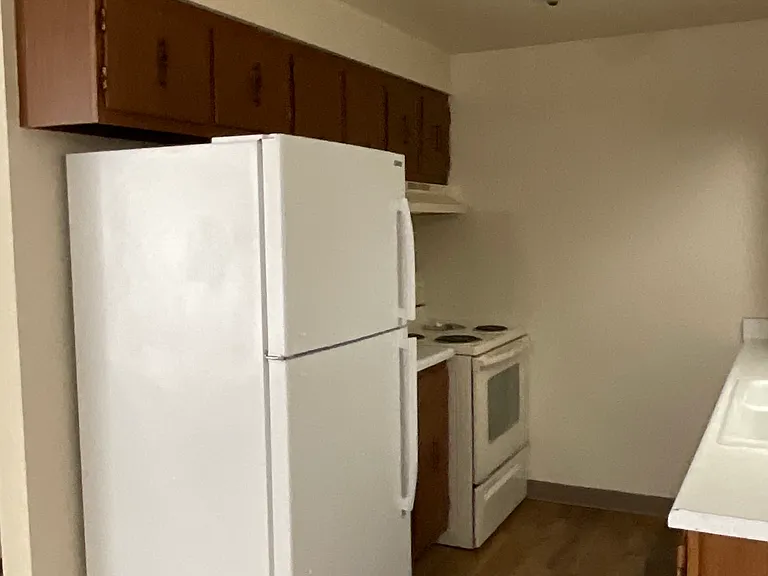 324 S. Locust Street — Photo 6