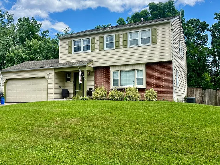 313 Garnett Rd — Photo 1