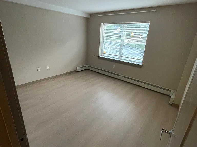 Beed room 1