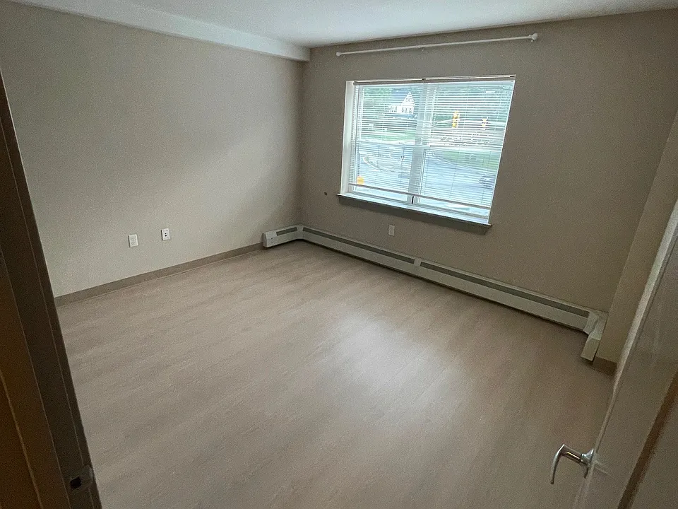 Beed room 1