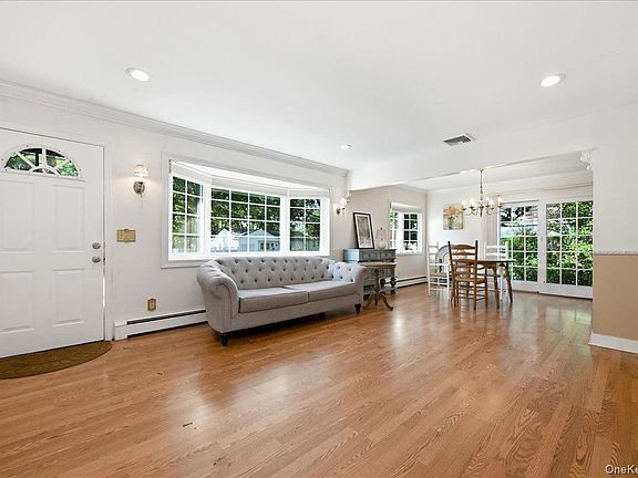 5th image of 25 W Oakdale Street