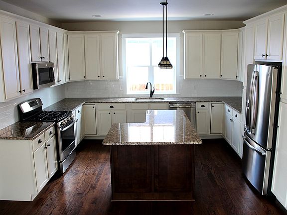 5th image of 712 Louis Ave