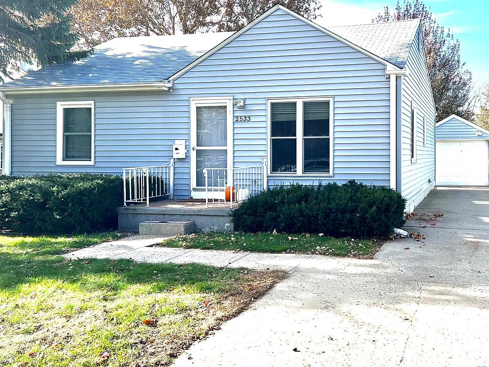 1st image of 2533 S Cornelia St