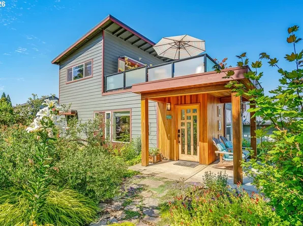1255 Reserve St, Silverton, OR 97381