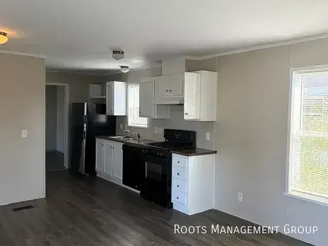 2300 E Philip Ave #37C — Photo 2