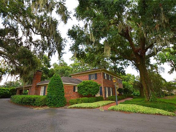 3rd image of 1400 Collins Ln