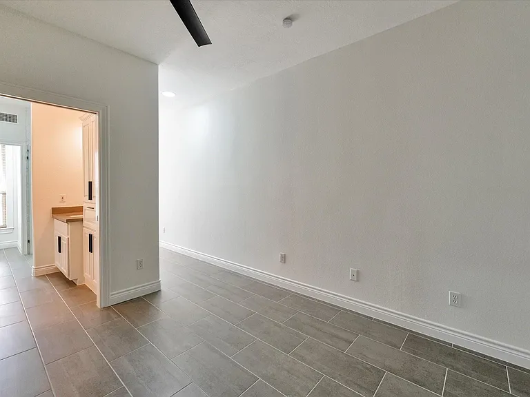 119 Capetown Ln — Photo 27