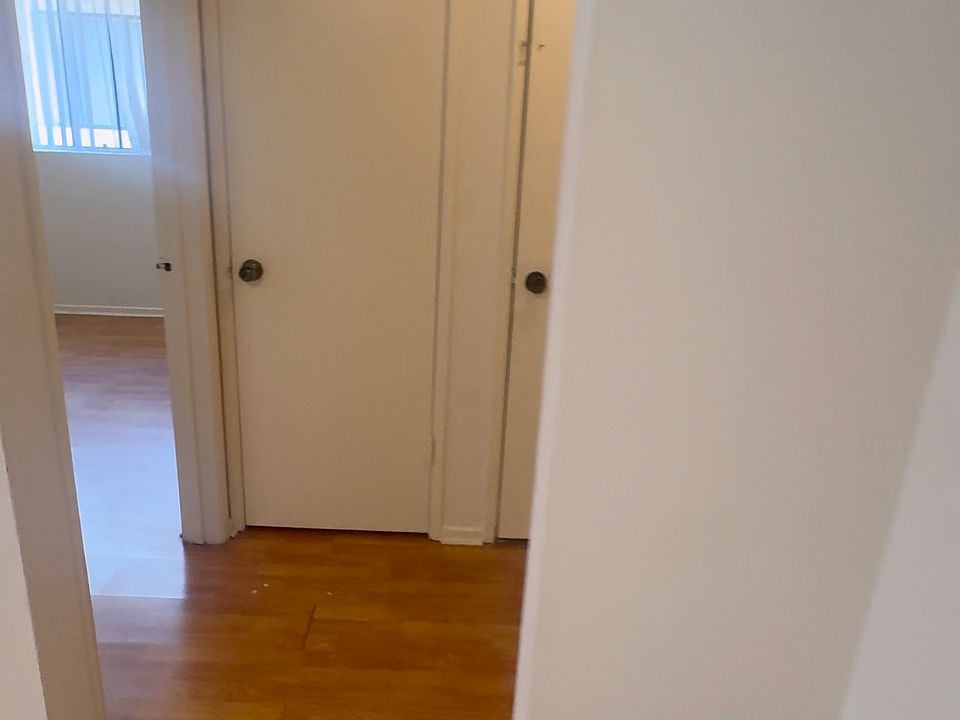 1st image of 704 E Maple St APT 5