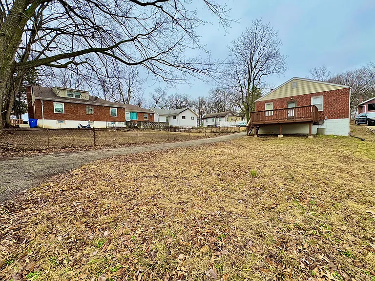 1309 Gerst Ave — Photo 15