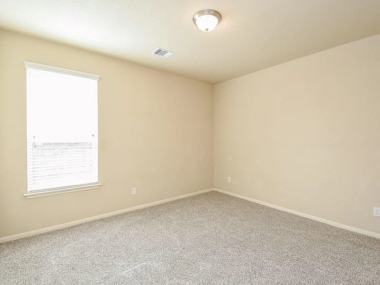 4215 Mill Oaks Dr — Photo 20