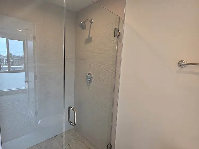 10007 Greenwood Ave N #E — Photo 10
