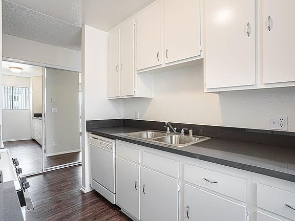 5th image of 5328 Harmony Ave #306